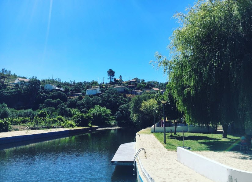 Praia Fluvial do Sesmo , Portugal